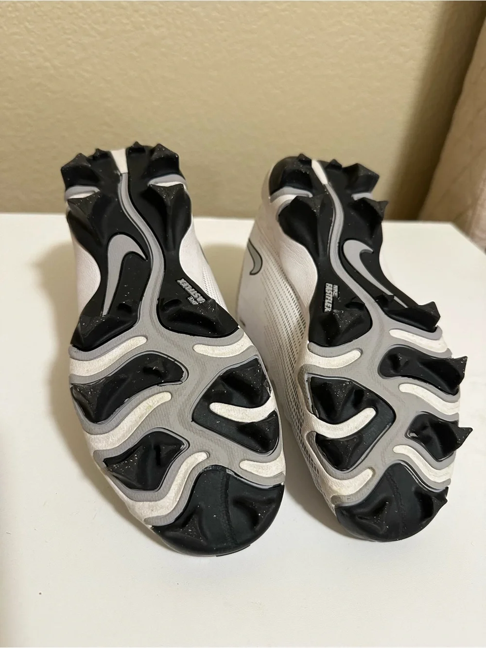 Worn 1 season | Nike Vapor Kids White Football Cleats